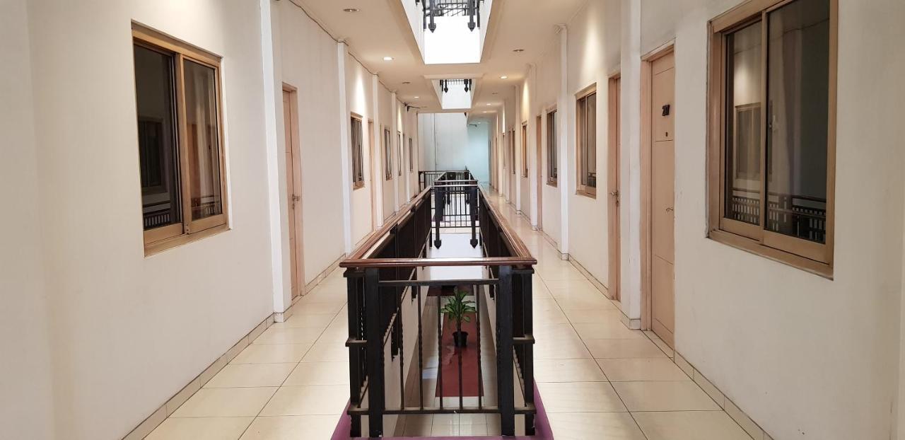 Hotel Dequr Jakarta Kota Esterno foto