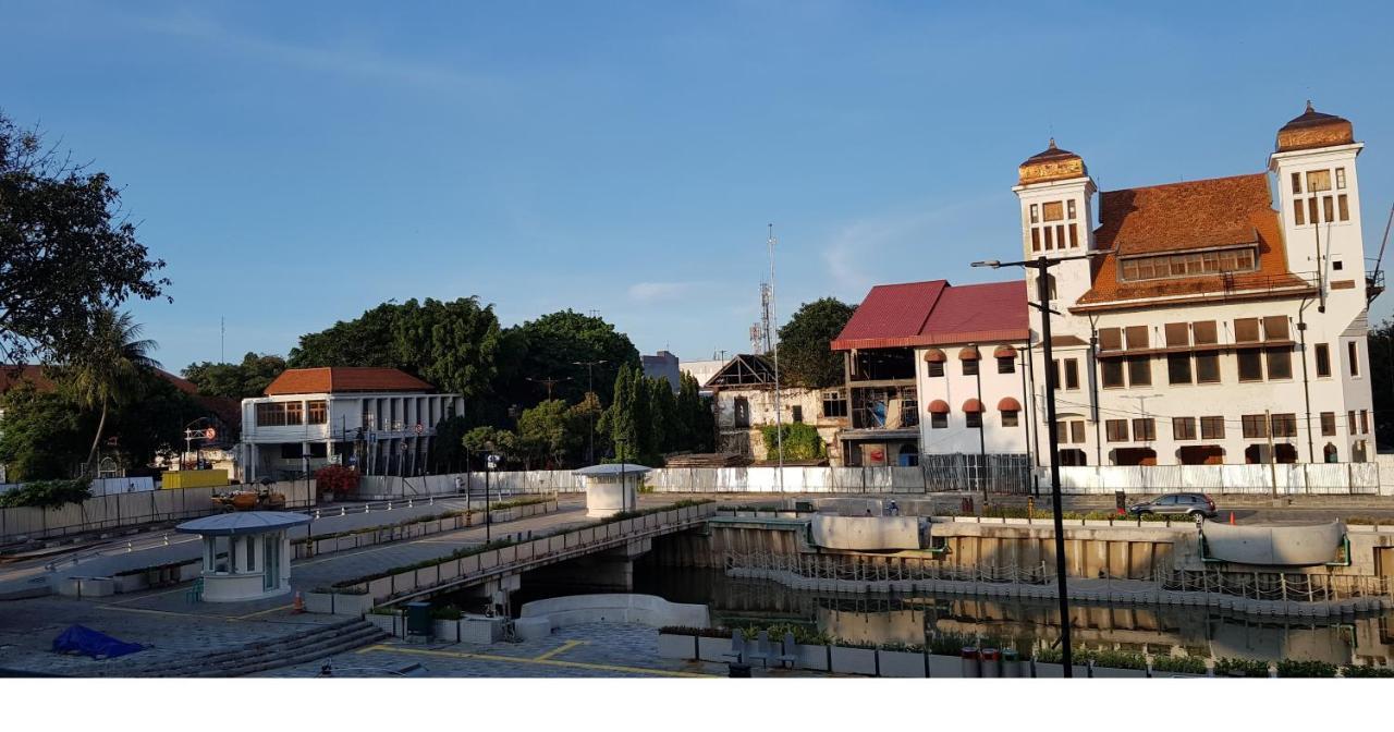 Hotel Dequr Jakarta Kota Esterno foto