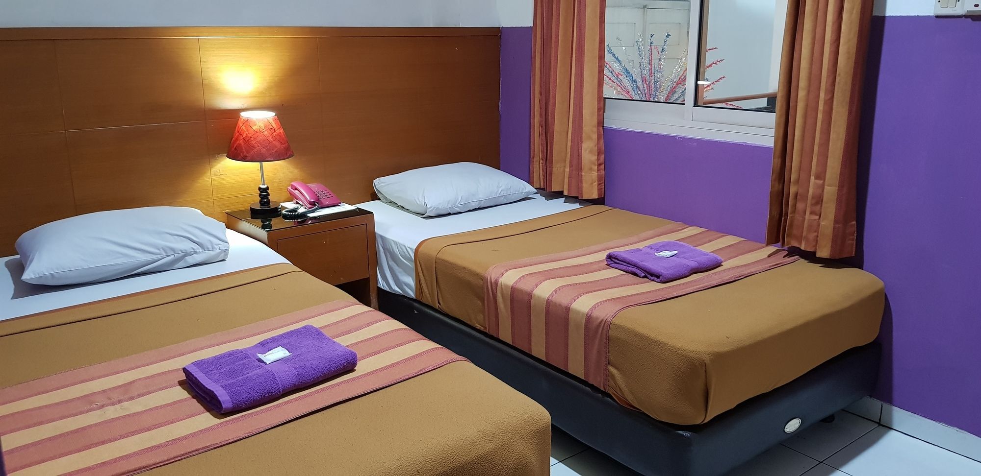 Hotel Dequr Jakarta Kota Esterno foto