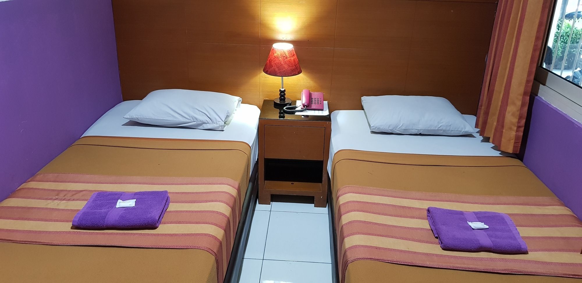 Hotel Dequr Jakarta Kota Esterno foto